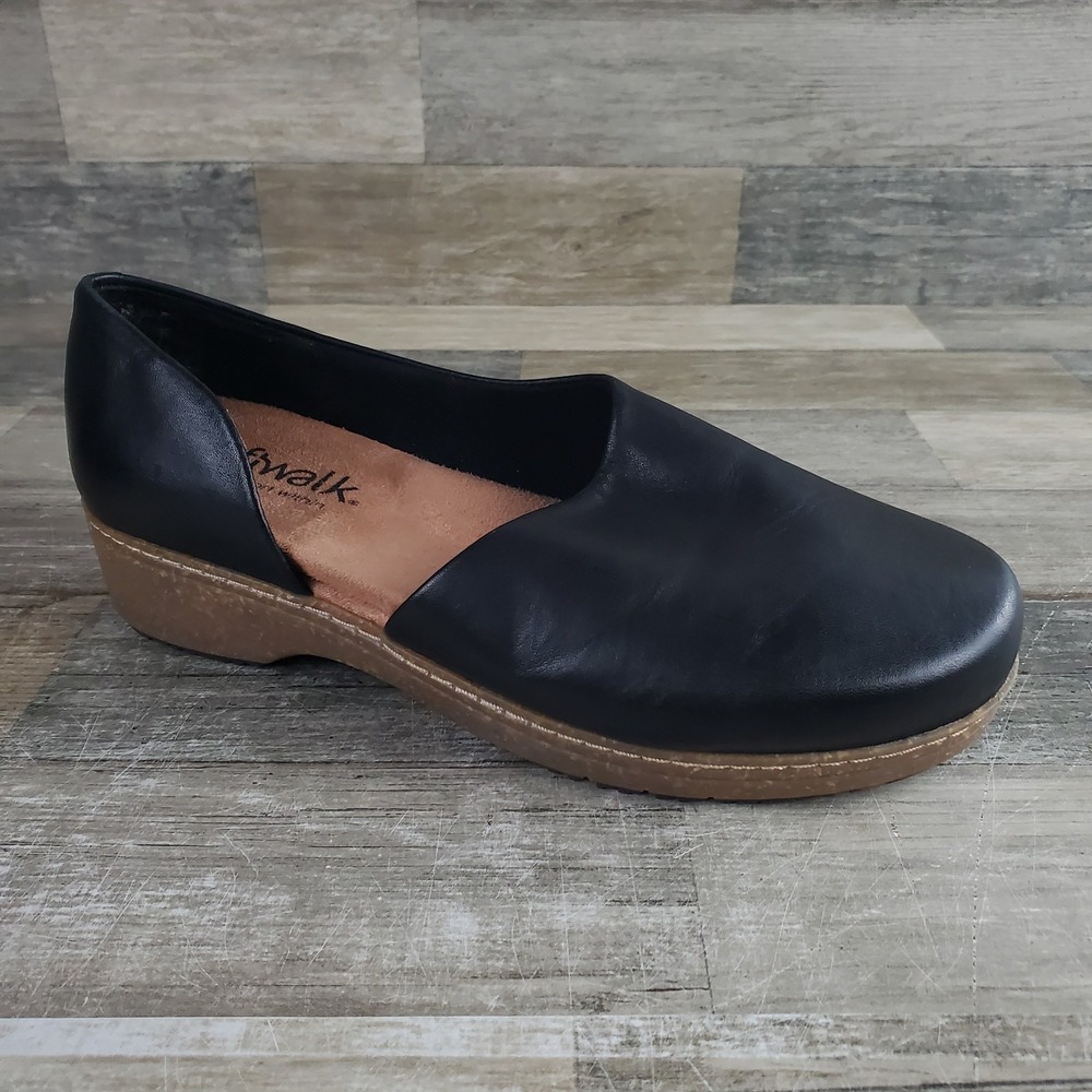 SoftWalk Addie Womens Clogs Sz 10.5 W Black Leather Comfort Slip On S2350-001